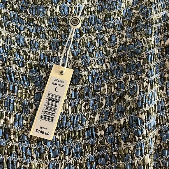 Women’s Dress NWT - Picture 3 of 4